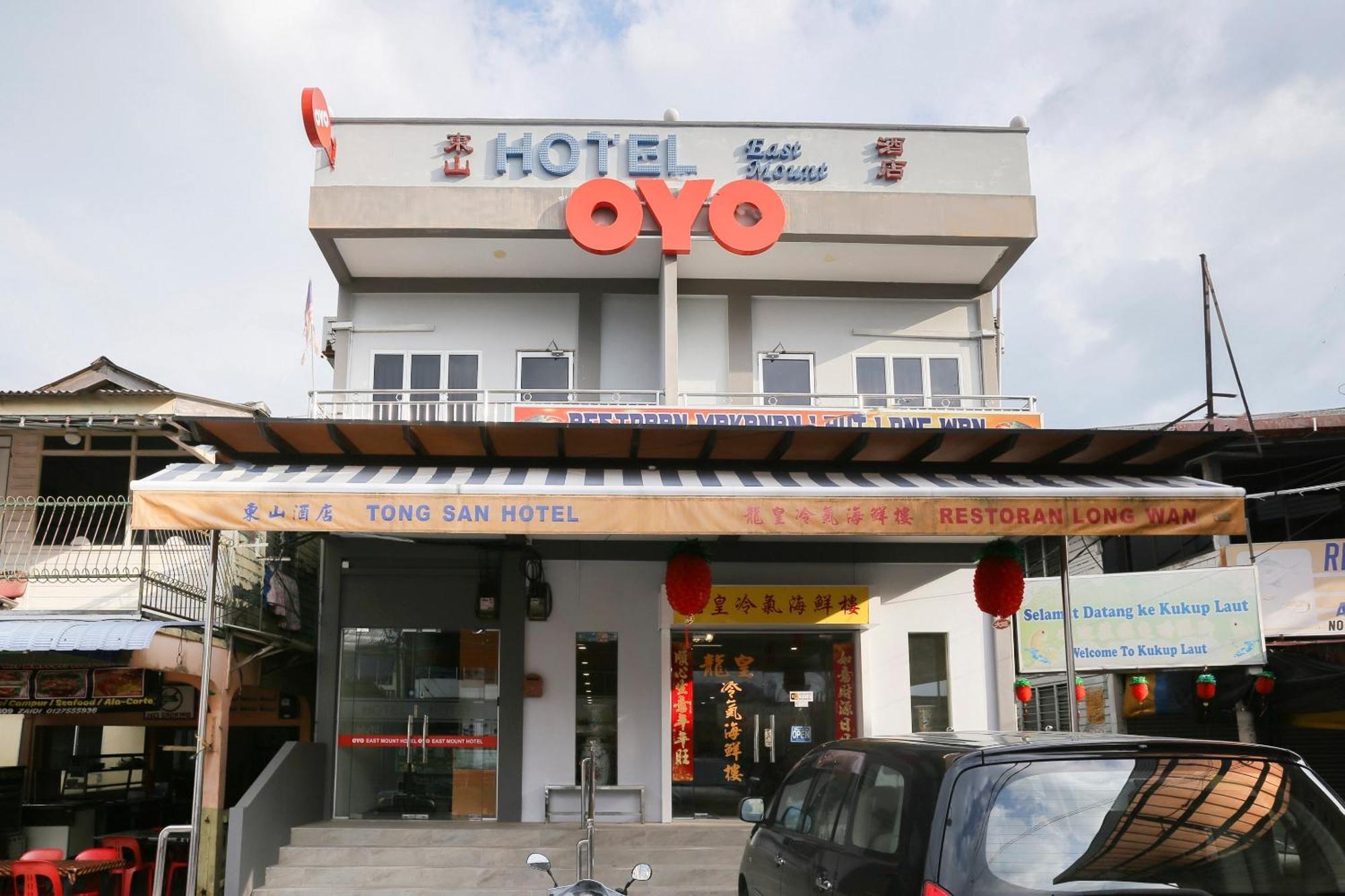 Oyo 89915 East Mount Hotel Кукуп Екстер'єр фото