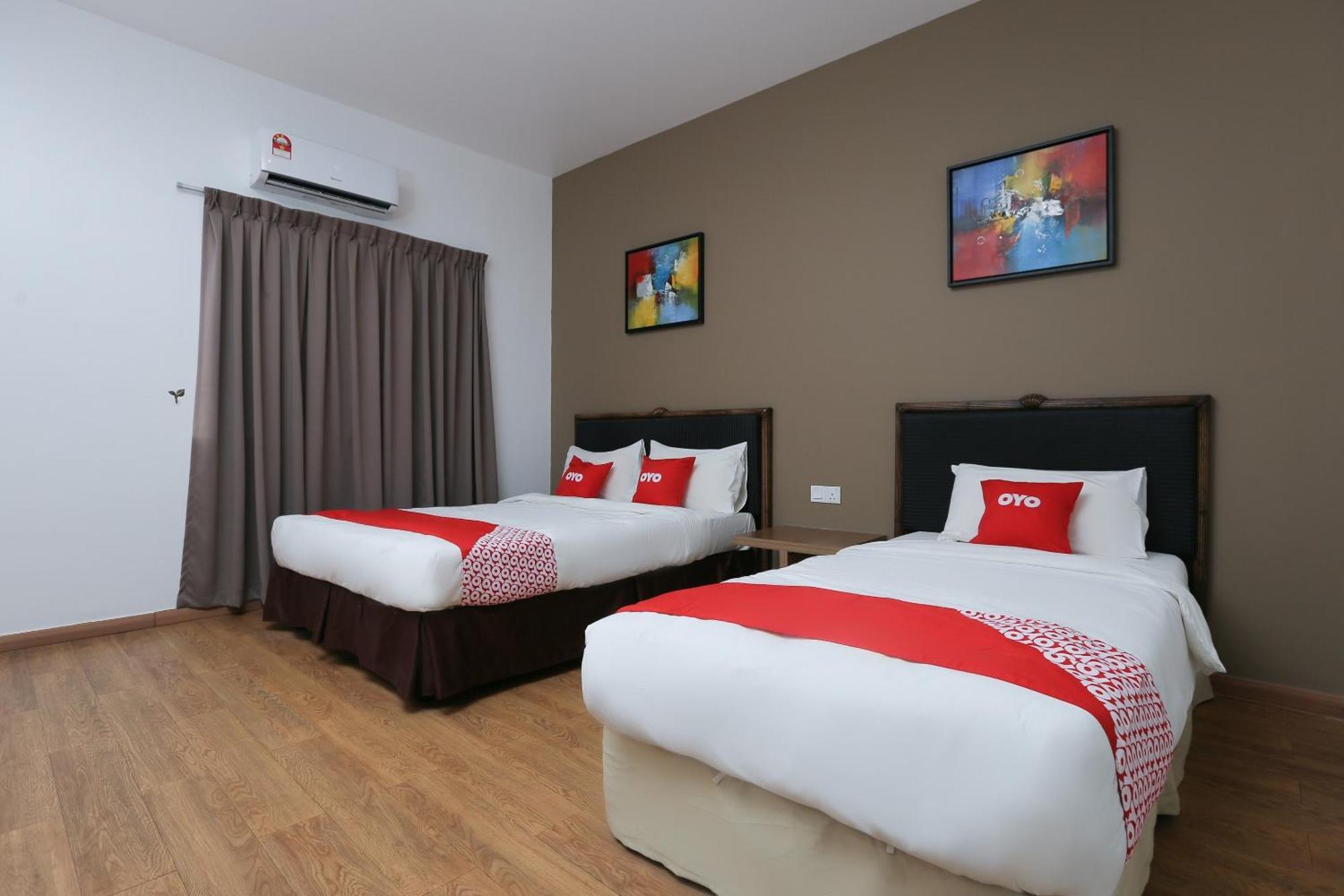 Oyo 89915 East Mount Hotel Кукуп Екстер'єр фото